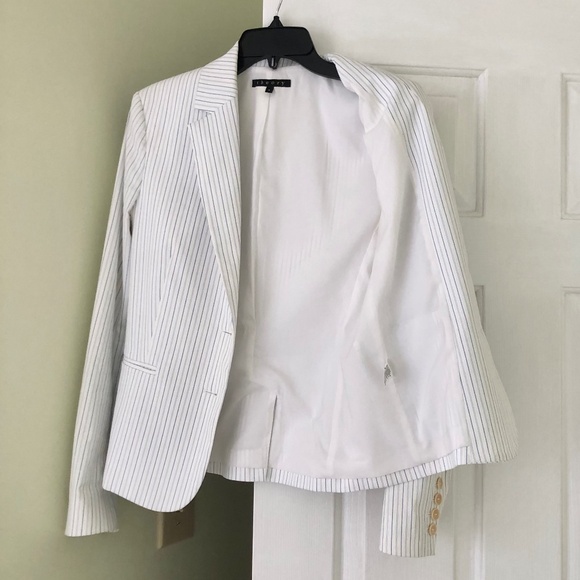 Theory light blue and white striped Blazer - Picture 3 of 6